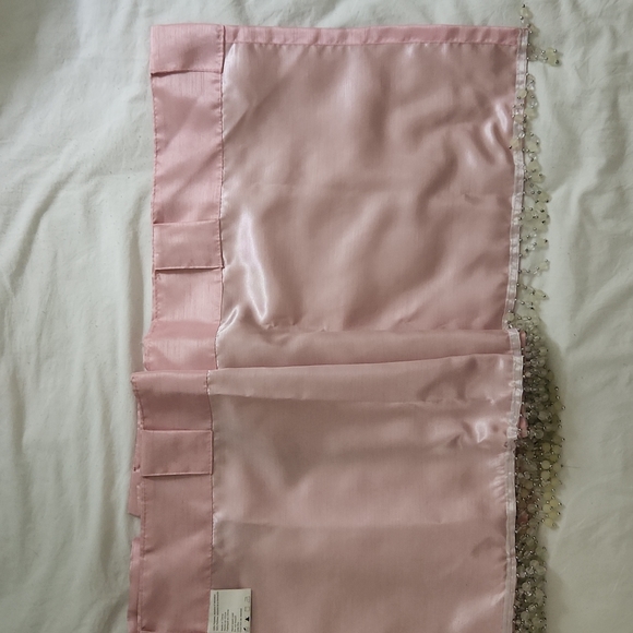 4 Pink valences with beading - Picture 4 of 5